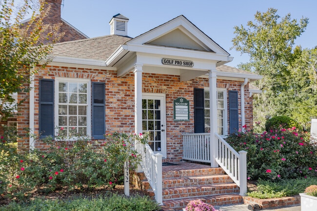 Club members can make a tee time at the Golf Pro Shop at Wachesaw Plantation Club.