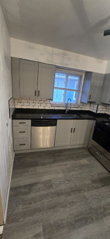 3-25 B 46 St unit 2, Queens, NY 11691 - photo 6