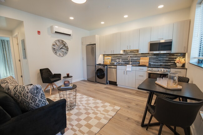 Park Place Station, Altoona, PA 16601 - photo 4