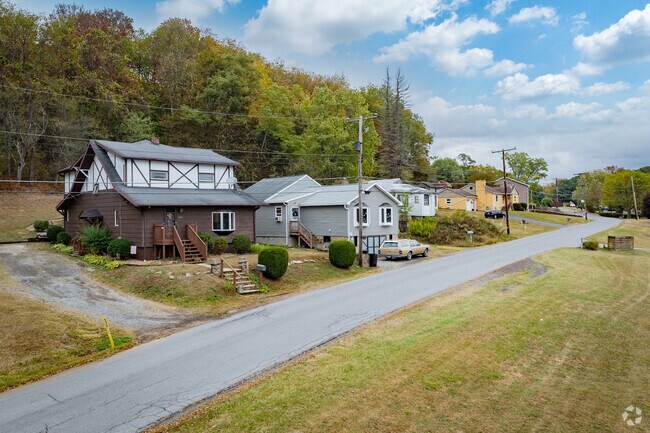 Most housing in Ogle have access to wooded areas that surround the area.
