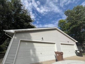 3018 W St, Lincoln, NE 68503