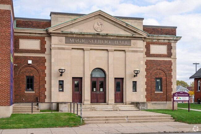 This community center in Kenfield is close to the main retail area of the neighborhood.