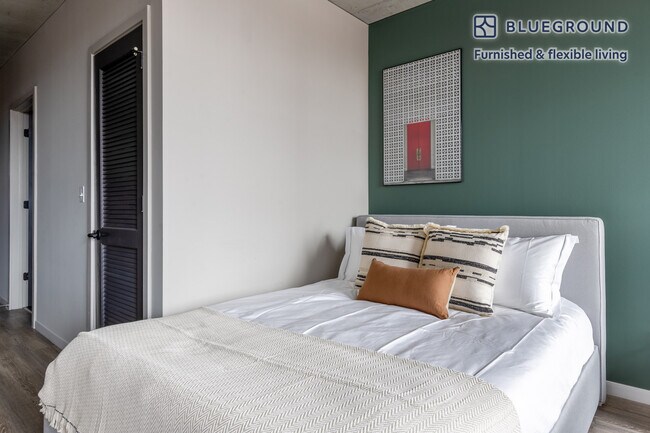 939 W Washington Blvd unit FL7-ID234, Chicago, IL 60607 - photo 7