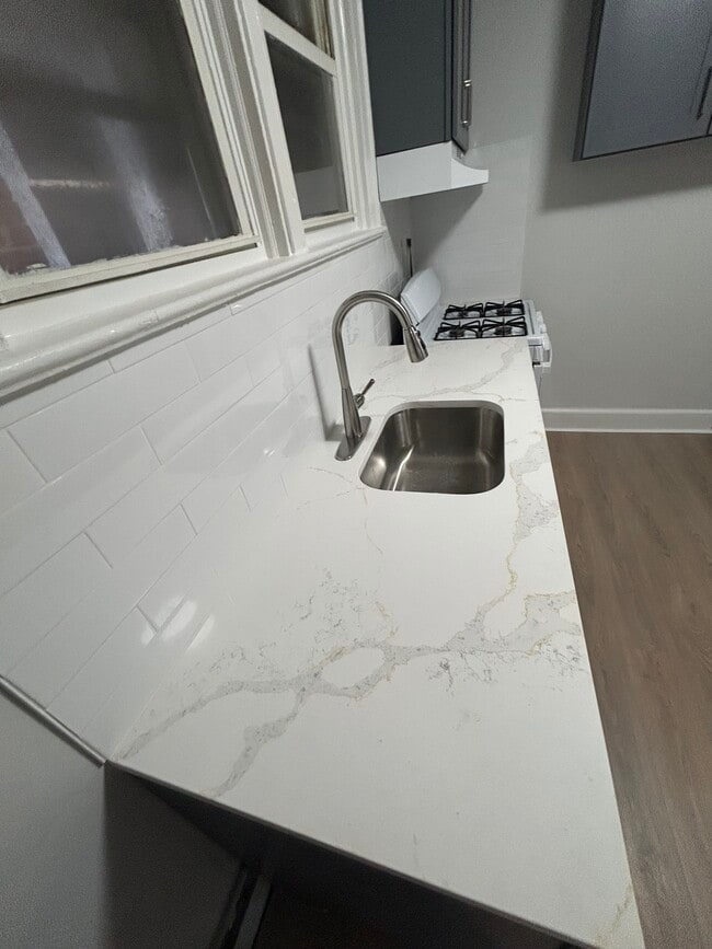 243 Smith St unit 2, Newark, NJ 07106 - photo 5