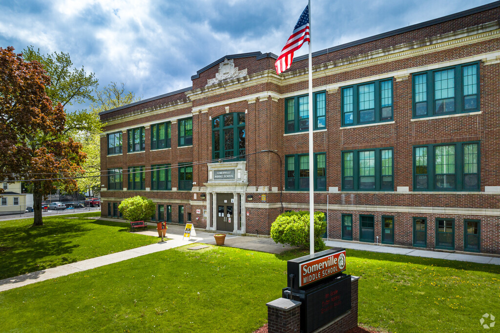 A spring time exterior view of Somerville Middle School, located in Somerville, NJ