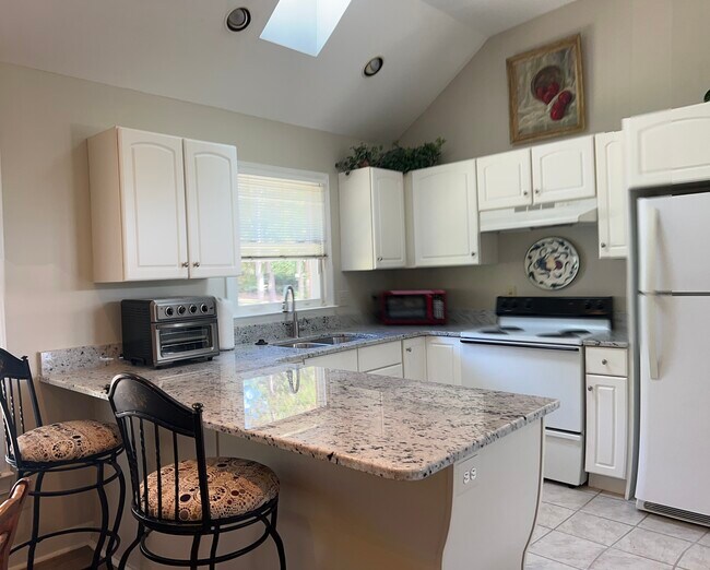 201 Plantation Dr unit Diane Paget, Southern Pines, NC 28387 - photo 3