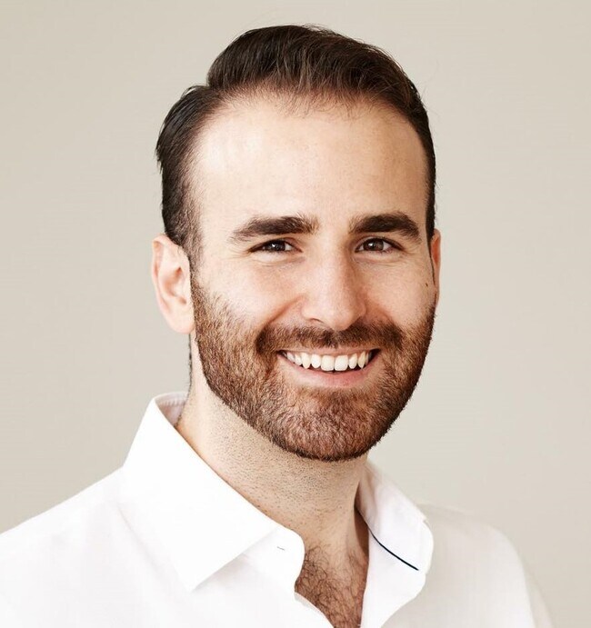 Travis Smith