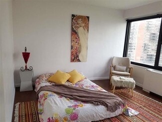 135 Montgomery St, Jersey City, NJ 07302