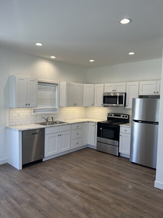 1303 Elm St, Quincy, IL 62301