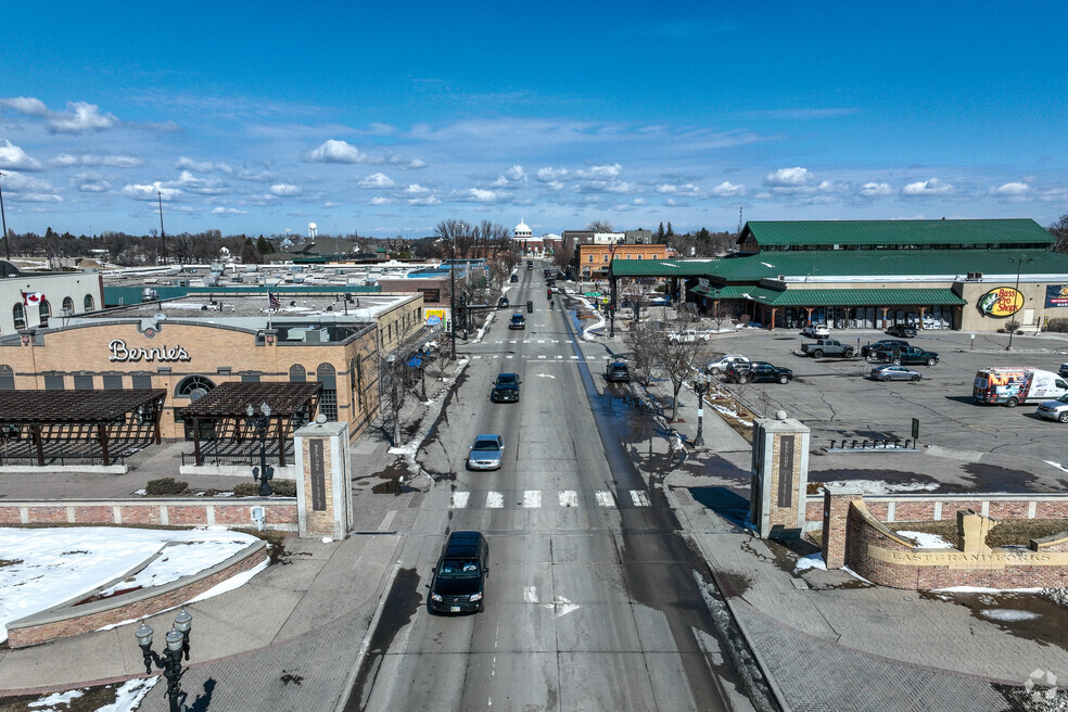 East Grand Forks
