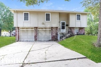 7909 Sunset Cir, Grandview, MO 64030