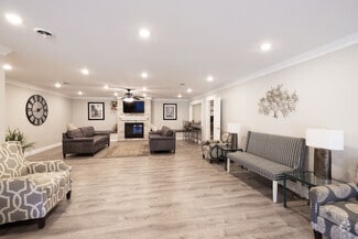 2 Hollandale Ln, Clifton Park, NY 12065