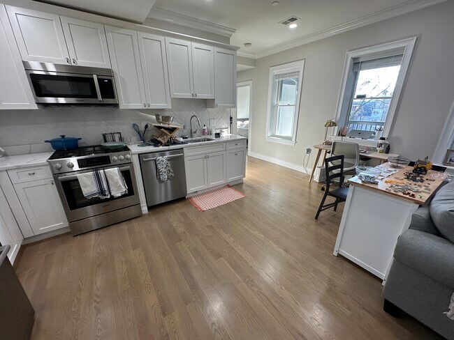19 Bostonia Ave unit 4, Brighton, MA 02135 - photo 2