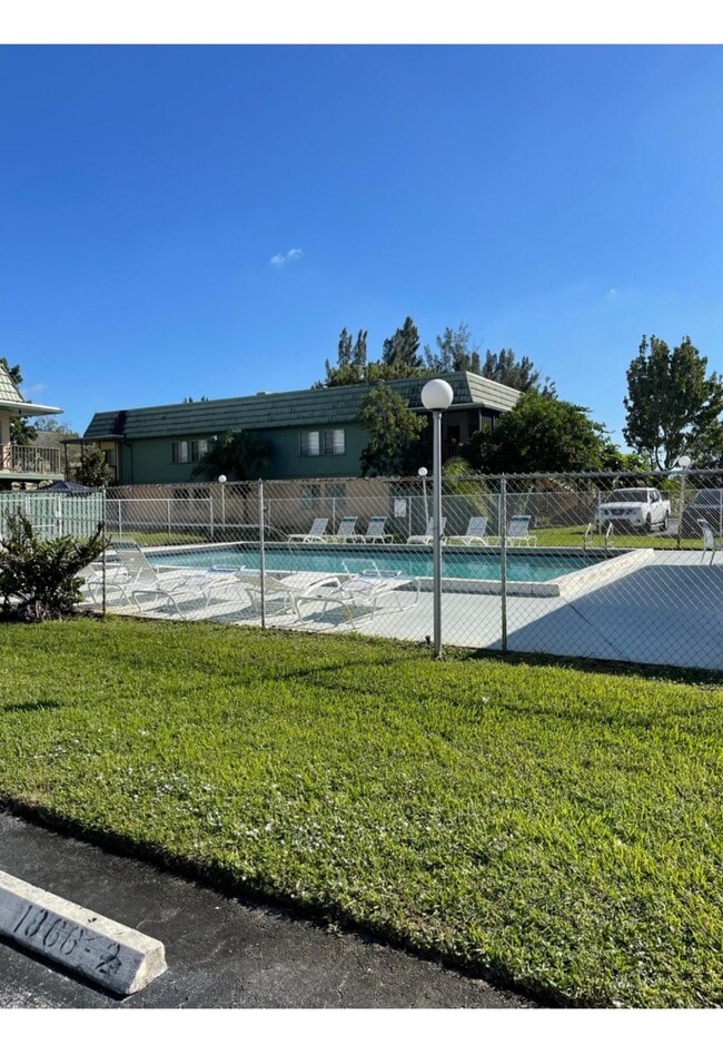 1839 Fairview Villas Dr Unit 4, West Palm Beach, FL 33406