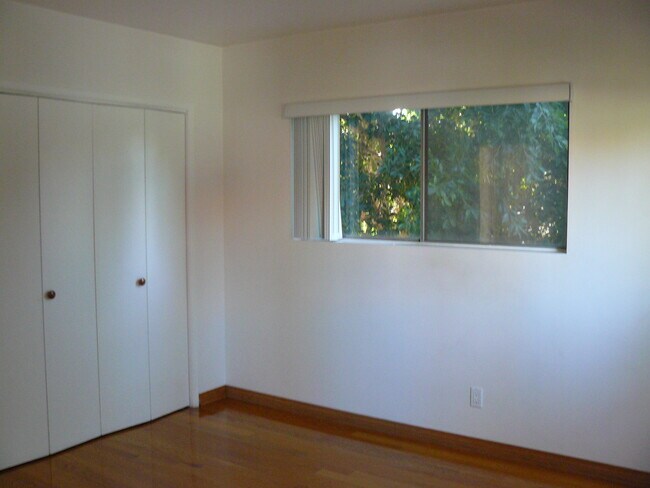15529 Moorpark St unit 3, Encino, CA 91436 - photo 3