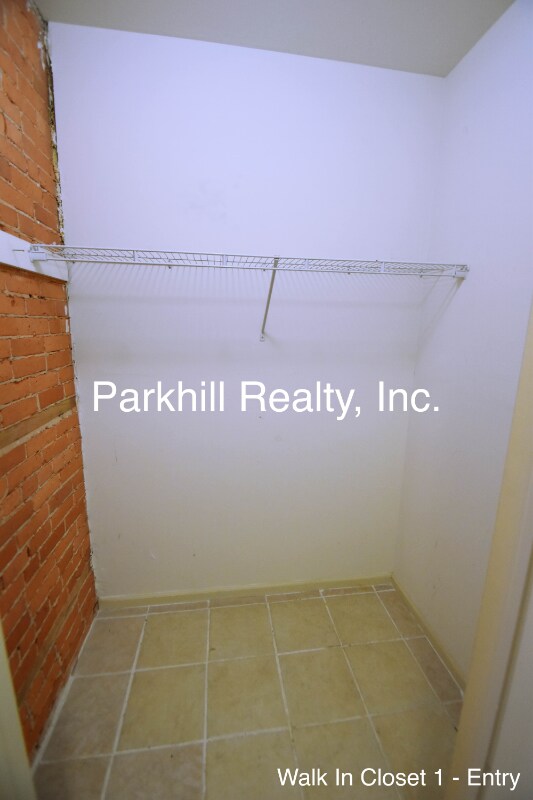 410 W Pennsylvania Ave unit 500, Pen Argyl, PA 18072 - photo 3