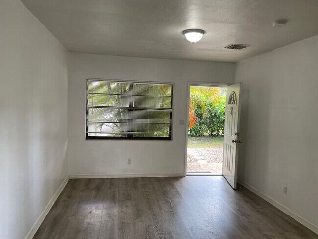715 NE 92nd St unit 2, Miami Shores, FL 33138 - photo 5