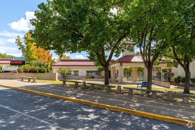 Auburn Elementary School serves students in the Northwest Auburn community.