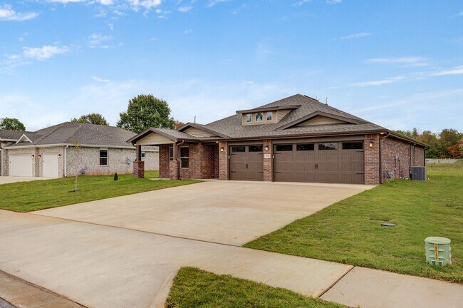 5146 S Ivey Ln, Battlefield, MO 65619 - photo 4