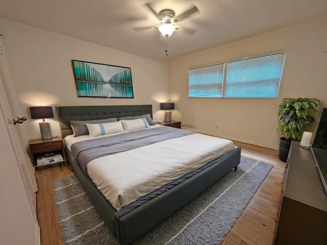 1532 S Bundy Dr unit B, Los Angeles, CA 90025 - photo 2