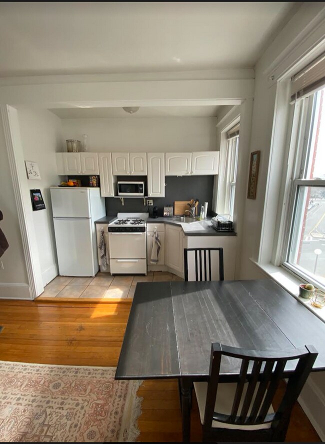 165 Hemenway St, Boston, MA 02115