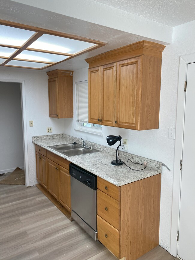 3332 Explorer Dr, Sacramento, CA 95827