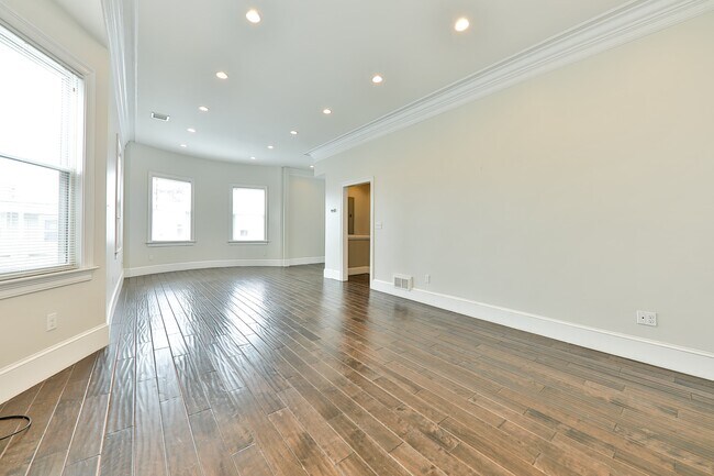 9 Bellflower St unit 3, Dorchester, MA 02125 - photo 7