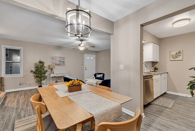 403 71st Ave N unit 11 Stay 12mos plus, Myrtle Beach, SC 29572 - photo 7