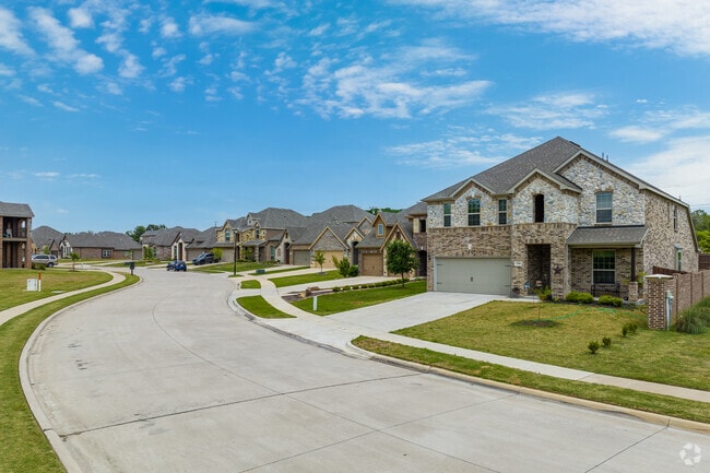 Located in Kennedale, Village Creek features traditional homes for buyers needing more space.