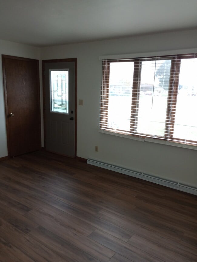 2902 N Rankin St, Appleton, WI 54911 - photo 2