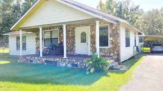 4507 2nd St, Moss Point, MS 39563