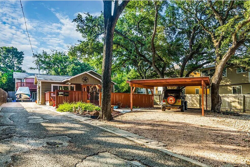 4521 Merle Dr unit B lower, Austin, TX 78745 - photo 1