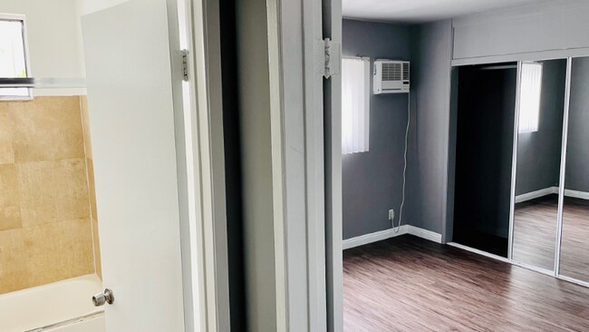 12811 Caswell Ave unit 4, Los Angeles, CA 90066 - photo 6