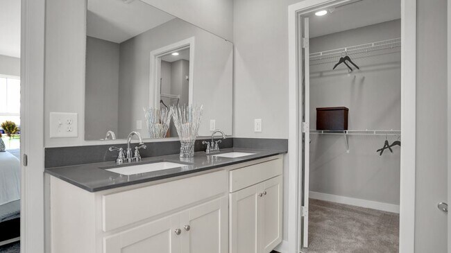 7657 Marin Pkwy, Cumberland, IN 46229 - photo 6