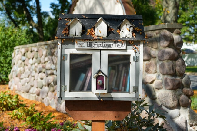 Walnut Ridge has unique free little libraries throughout the community.