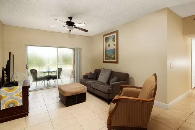 1865 Florida Club Dr unit Napoli Condo, Naples, FL 34112 - photo 5