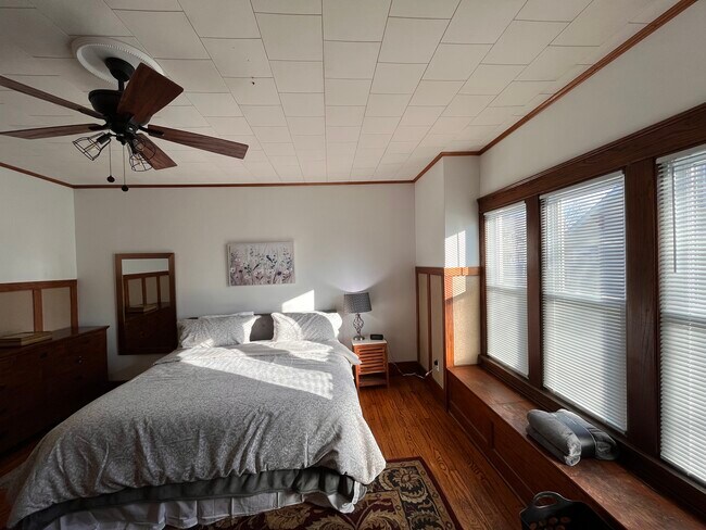 2608 Leclaire St unit Main, Davenport, IA 52803 - photo 6