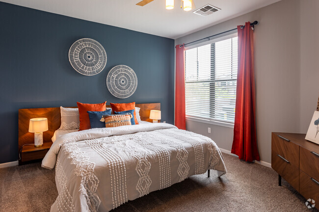 2BR, 2BA - 1396 SF