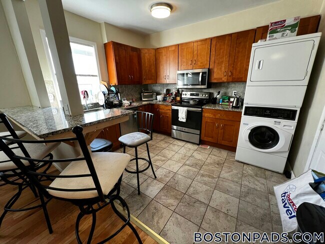 6 Bickford Ave unit 3, Roxbury Crossing, MA 02120 - photo 4