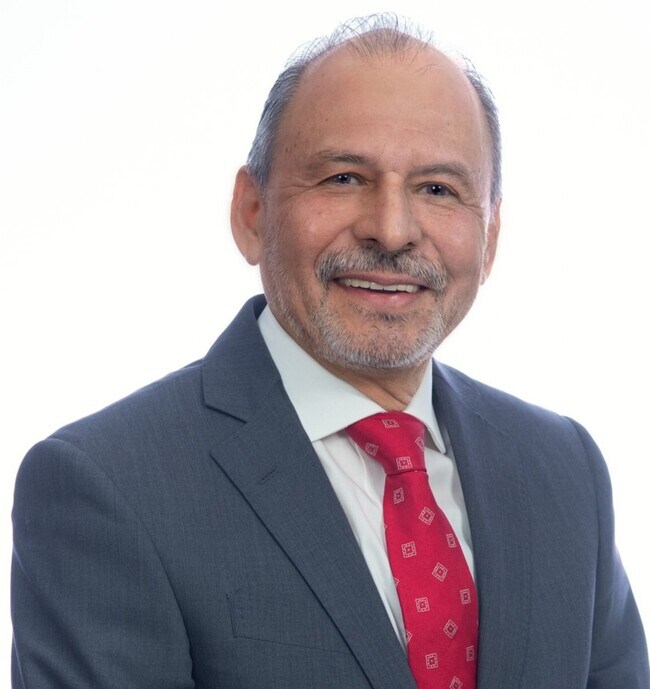 Edward Torres