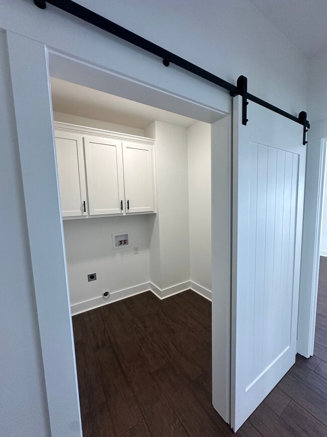 210 Market St, Muscle Shoals, AL 35661 - photo 5