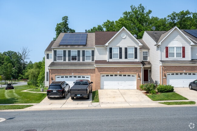 Enjoy a home with a nice garage when you move to Hollywoods.