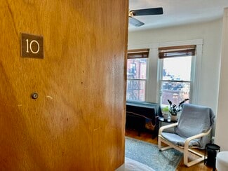 108 Myrtle St Unit 10, Boston, MA 02114