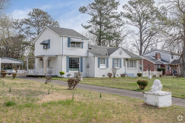 Sunny Acres really lives up to its name with green grassy lots.