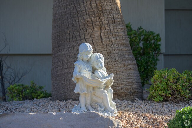 Hidden Valley is a quite and safe neighborhood.