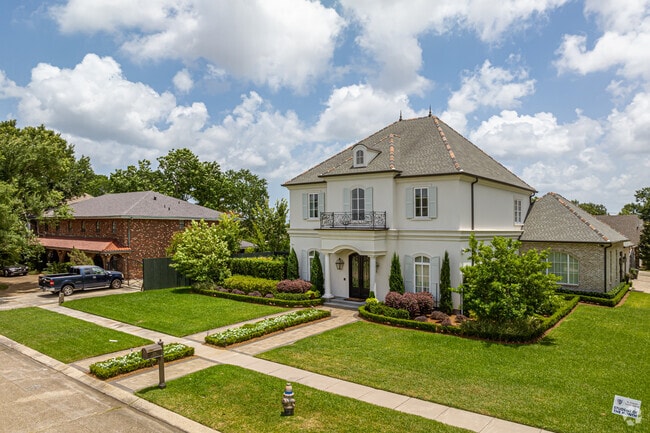 Custom-built homes are popular for those moving to North Bridgedale.