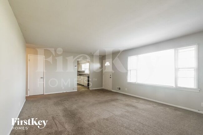 336 Wayside Dr, Plainfield, IN 46168 - photo 4