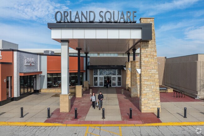 Orland Square shopping mall is next to Silver Lake South and has a variety of shops.
