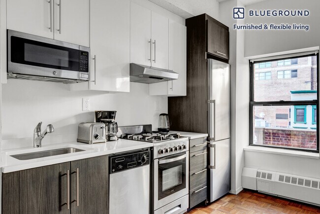 360 W 34th St unit FL4-ID675, New York, NY 10001 - photo 5