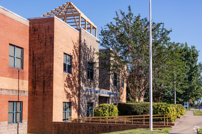 M L King Elementary School is part of the Little Rock Public School system.